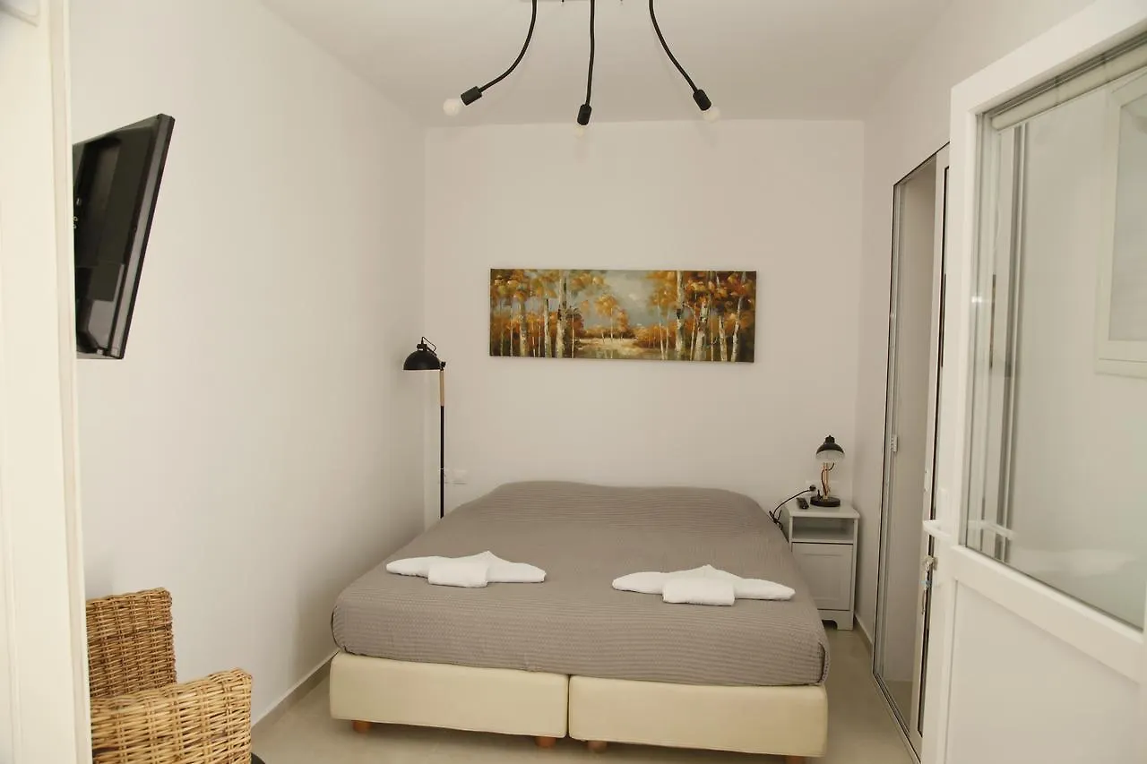 Апарт-отель Gelos House Орнос