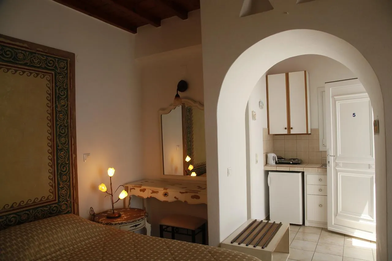 אורנוס Gelos House מלון דירות